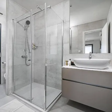 Spacious And Beautiful ! Holiday home *