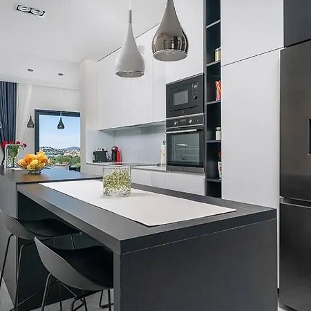 Spacious And Beautiful ! Holiday home *