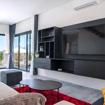 Holiday home Spacious And Beautiful !